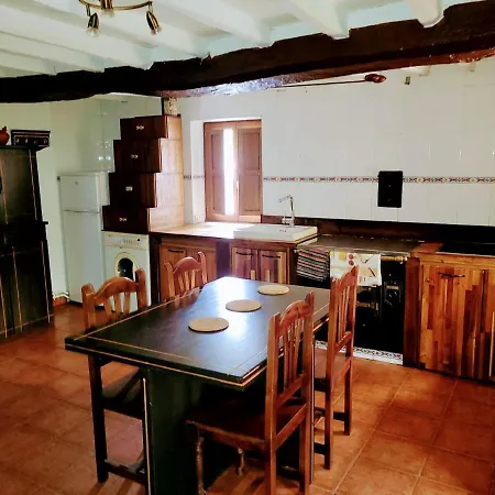 Casa Ferreira, Senda Del Oso Holiday home *